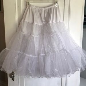 White crinoline